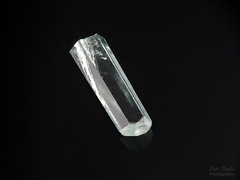Beryl (var. Akvamarín)