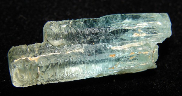 Beryl (var. Akvamarín)