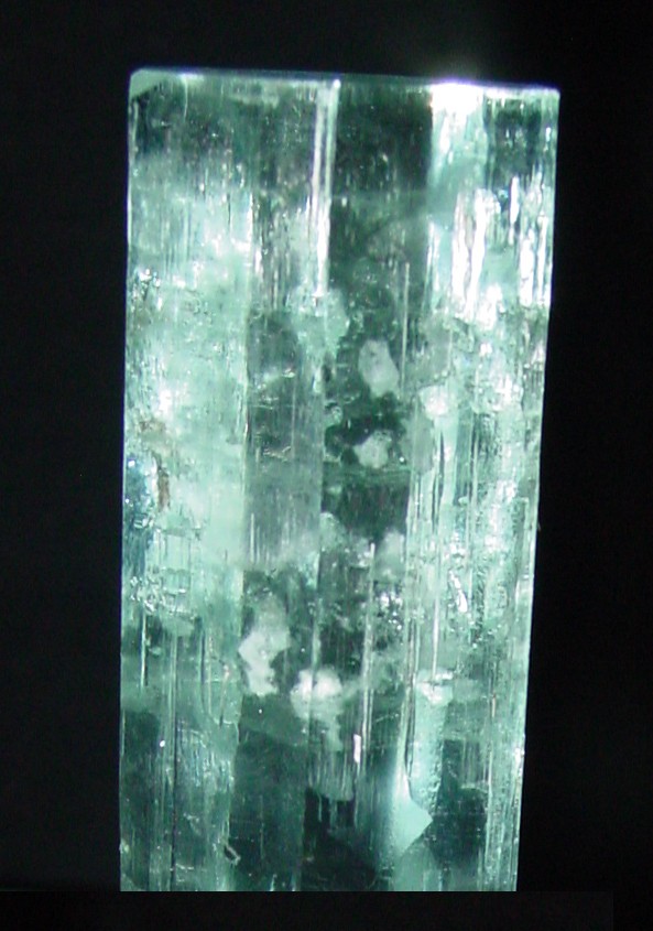 Beryl (var. Akvamarín)