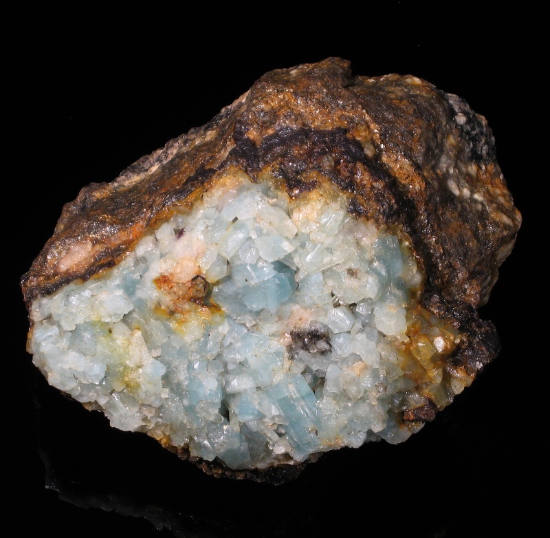 Beryl (var. Akvamarín)