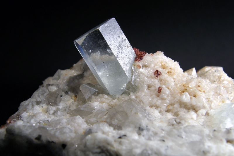 Beryl (var. Akvamarín)