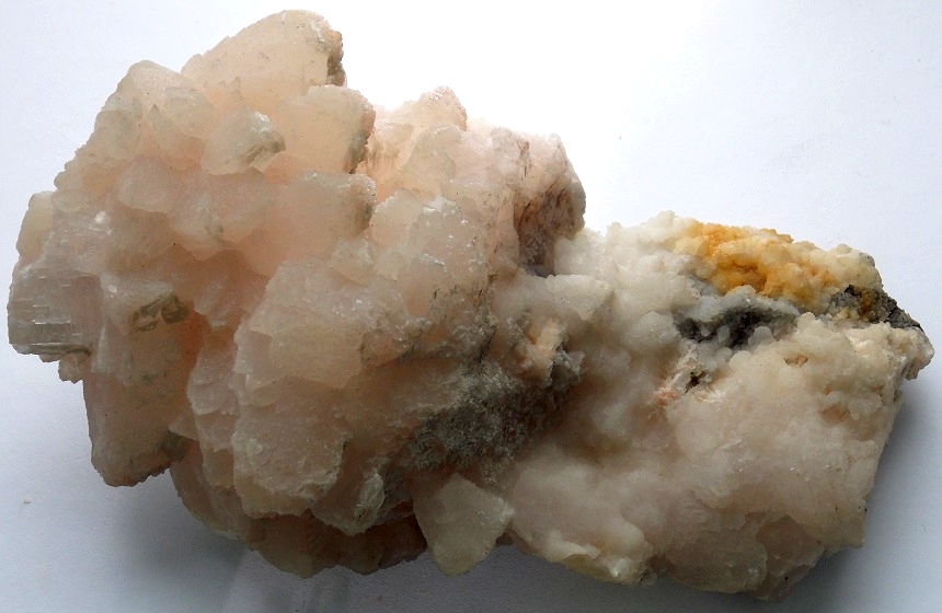 Kalcit (var. Manganokalcit)