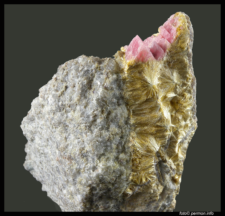 Rodochrozit, Karfolit