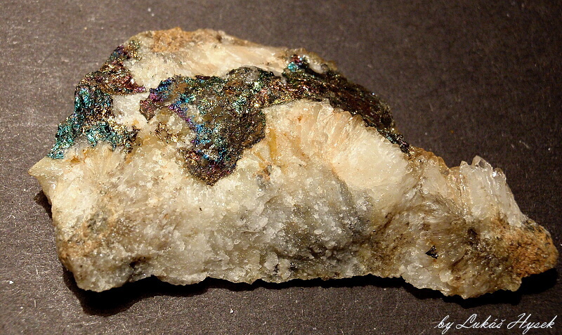 Chalkopyrit, Covelín