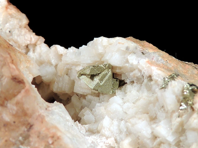 Chalkopyrit, Dolomit