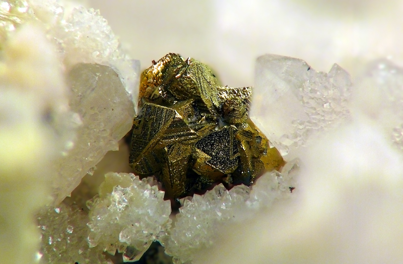 Tennantit, Chalkopyrit