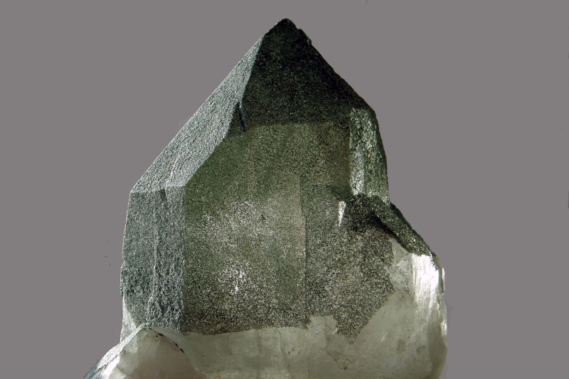 Křemen (var. Křišťál), Chlorit