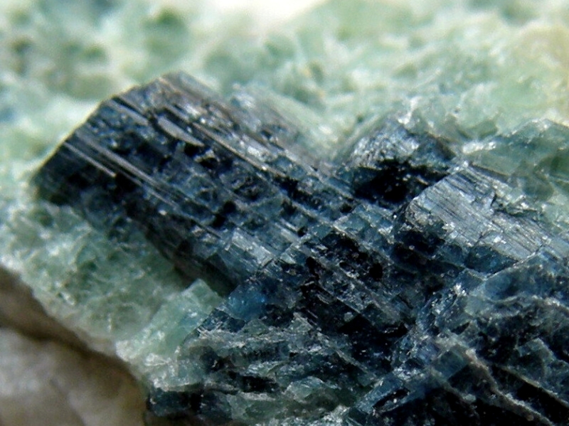 Elbait (var. Indigolit)