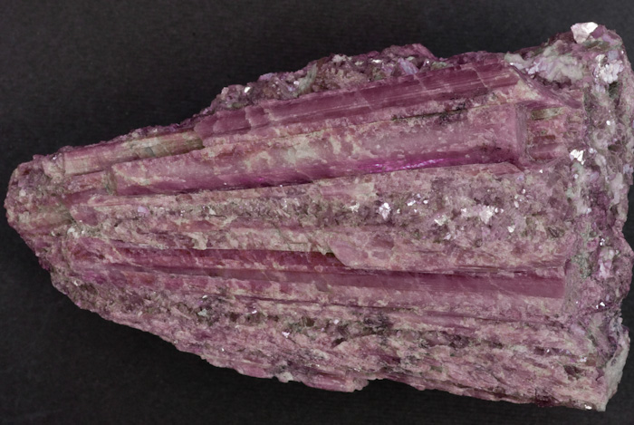 Elbait (var. Rubelit)