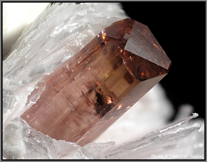 Elbait (var. Rubelit)