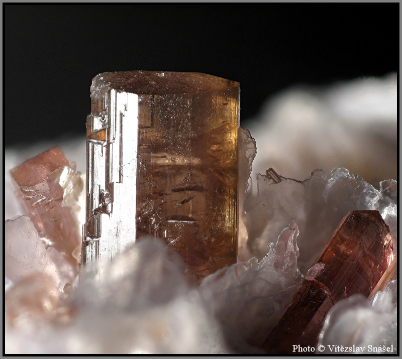 Elbait (var. Rubelit)