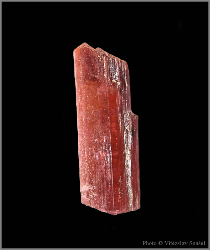 Elbait (var. Rubelit)