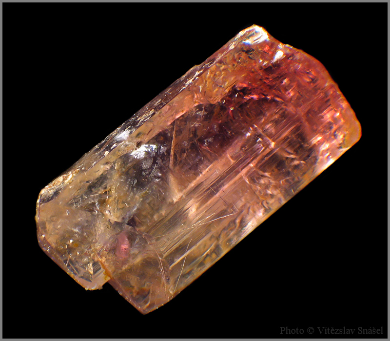 Elbait (var. Rubelit)