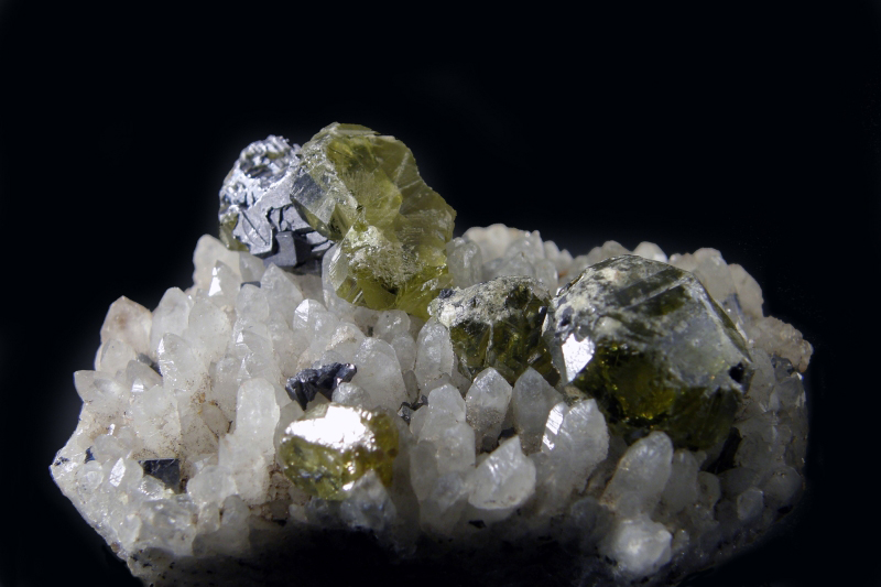 Sfalerit, Galenit, Křemen