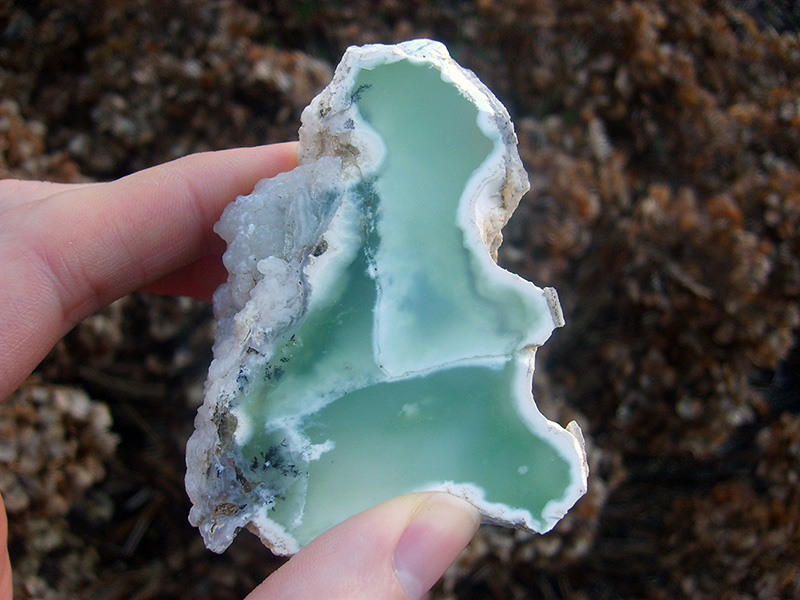 Opál (var. Ni-opál)