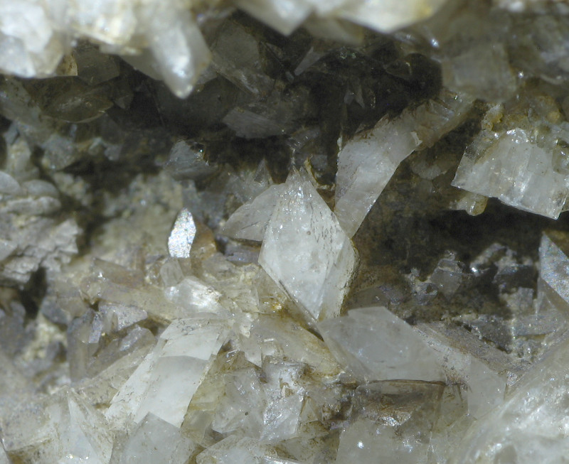 Ortoklas (var. Adulár)