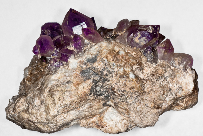 Křemen (var. Ametyst)