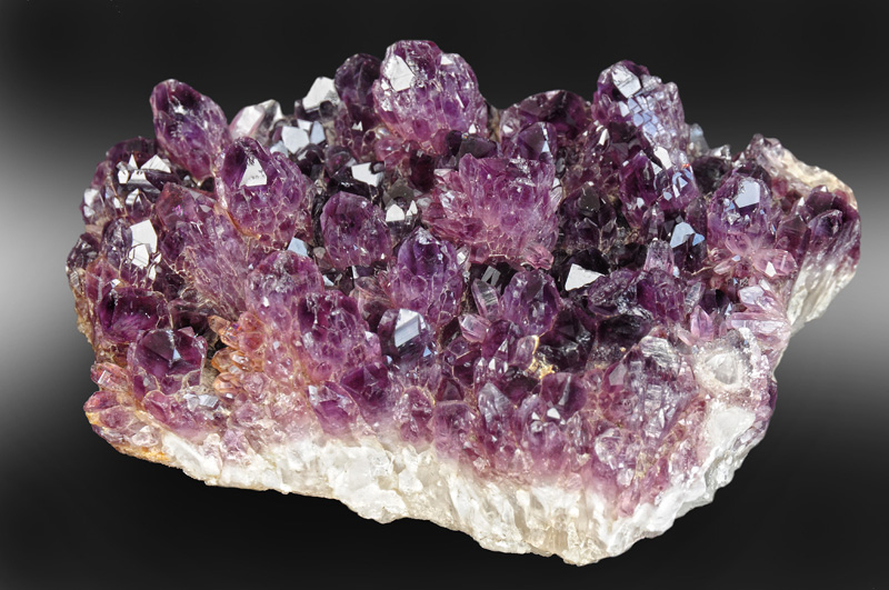 Křemen (var. Ametyst)