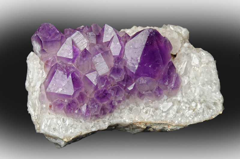 Křemen (var. Ametyst)