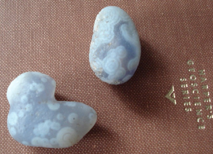 Křemen (var. Chalcedon)