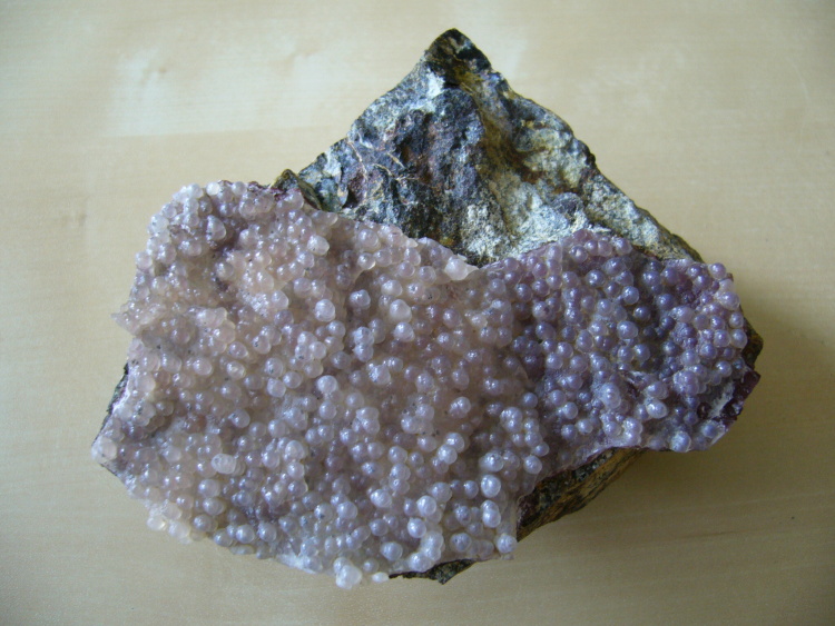 Křemen (var. Chalcedon)