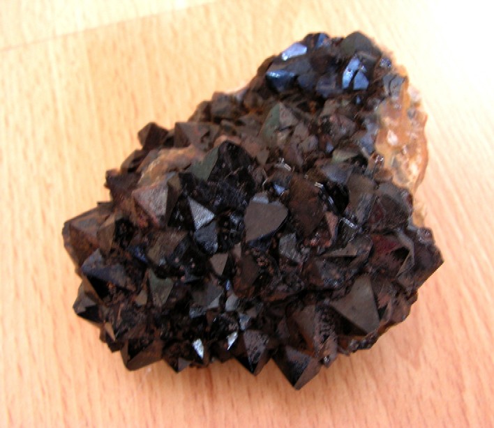 Křemen (var. Morion)