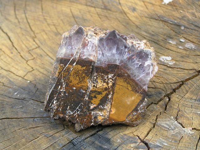 Křemen (var. Ametyst), Křemen