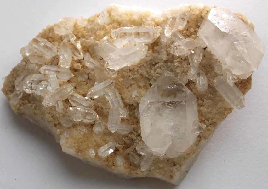 Křemen (var. Křišťál)