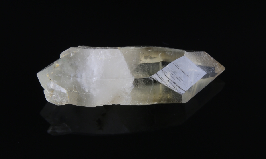 Křemen (var. Křišťál)