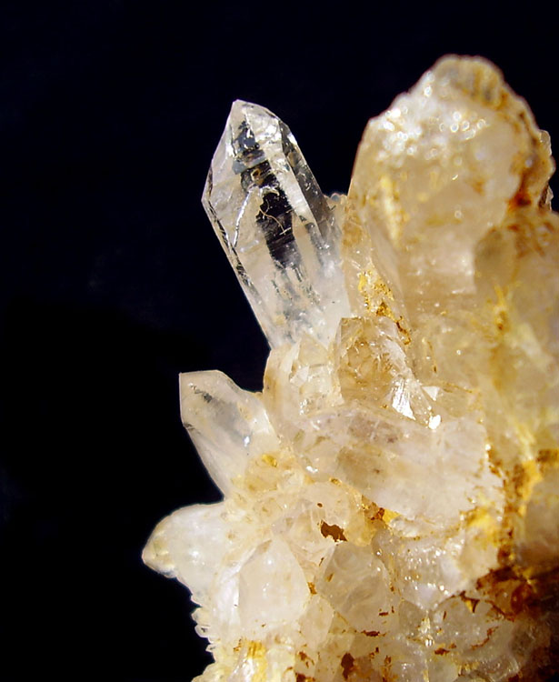 Křemen (var. Křišťál)