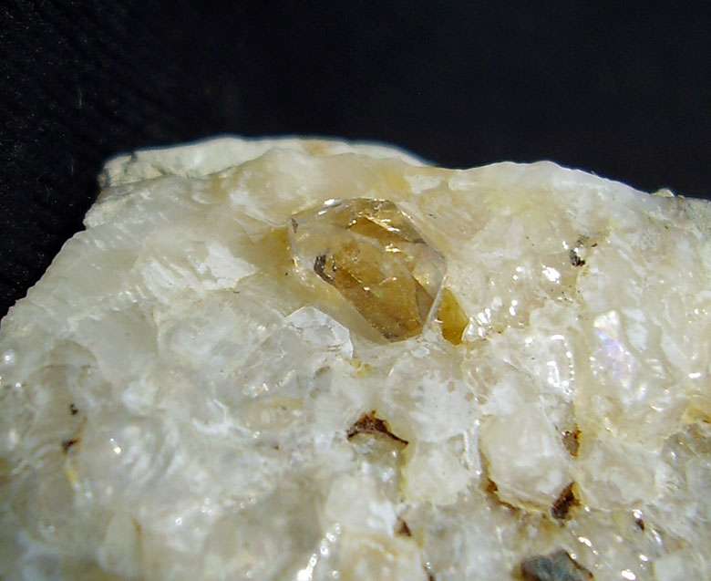 Křemen (var. Křišťál)