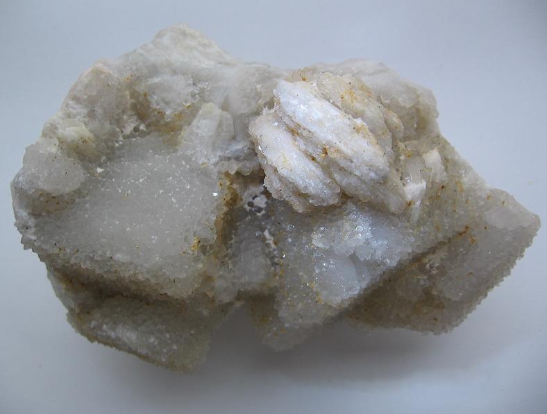 Křemen (var. Křišťál)