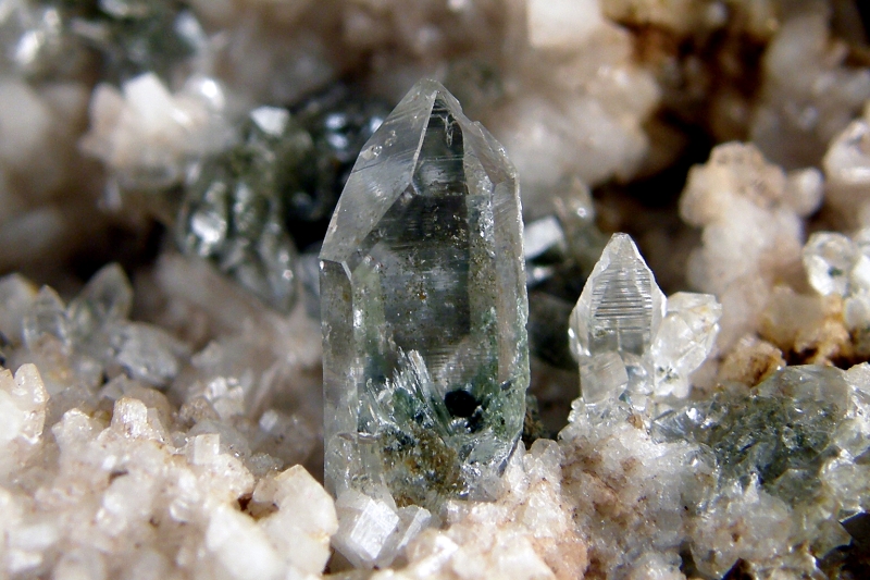 Křemen (var. Křišťál)