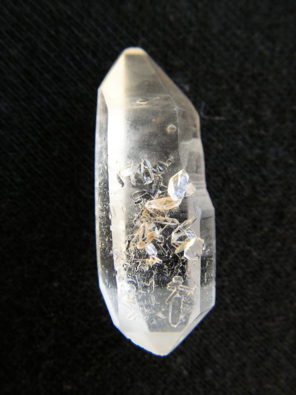 Křemen (var. Křišťál)