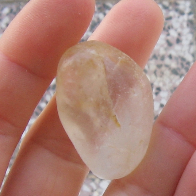 Křemen (var. Křišťál)