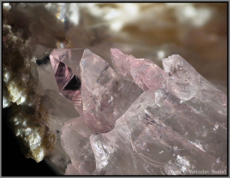 Křemen (var. Růženín)