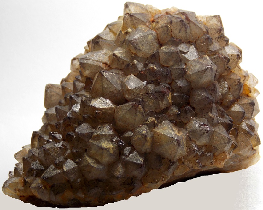 Křemen (var. Záhněda)