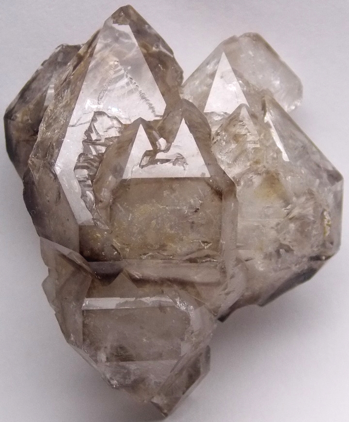 Křemen (var. Záhněda)