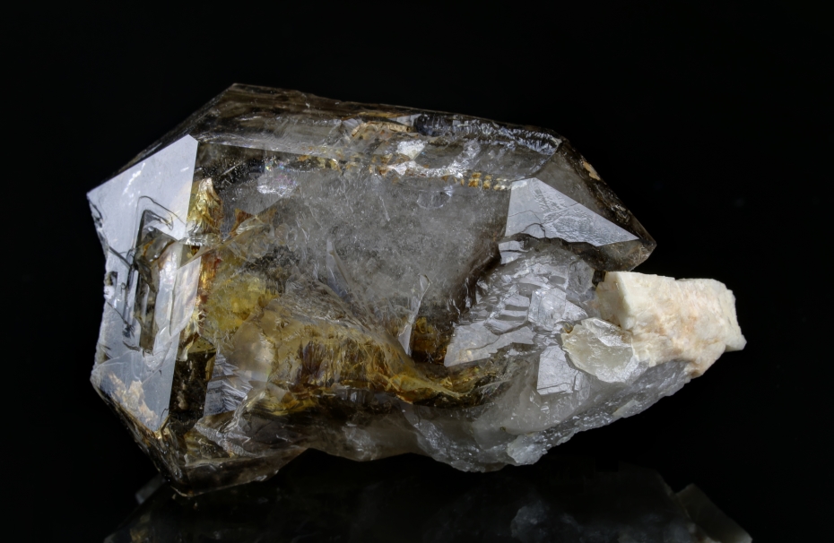 Křemen (var. Záhněda)