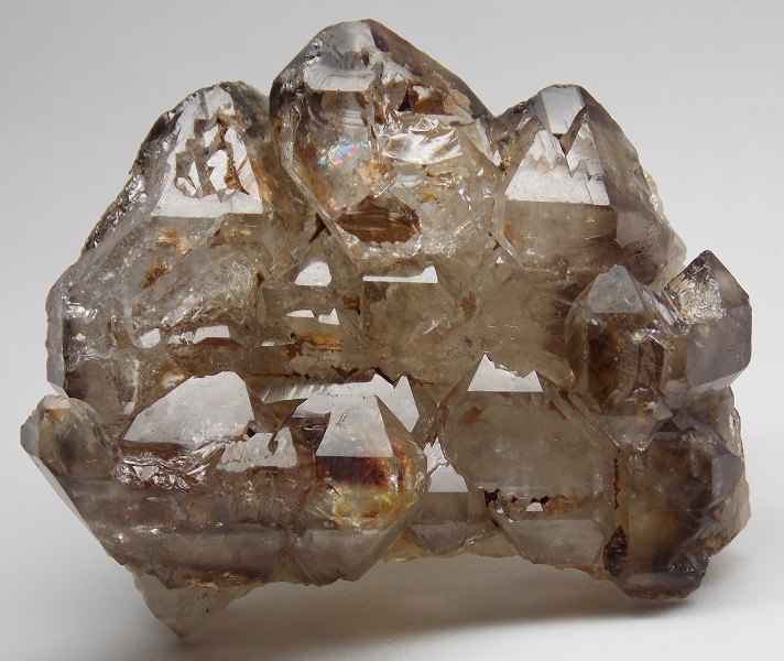 Křemen (var. Záhněda)