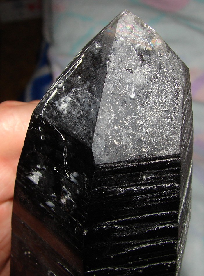 Křemen (var. Záhněda)