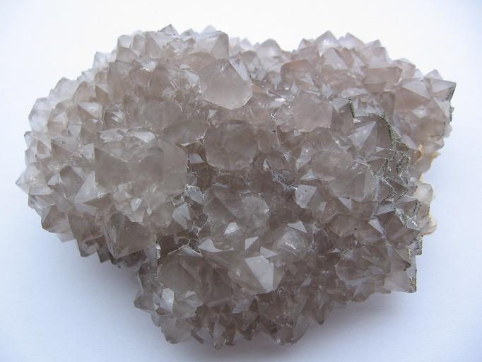 Křemen (var. Záhněda)