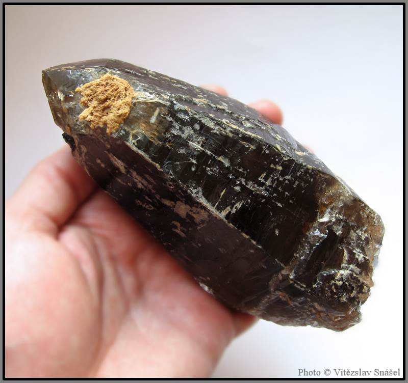 Křemen (var. Záhněda)