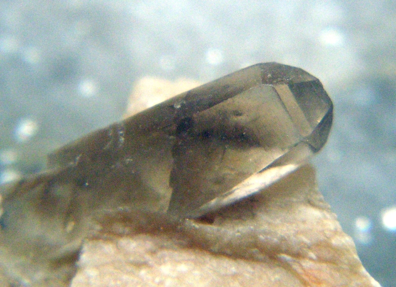 Křemen (var. Záhněda)