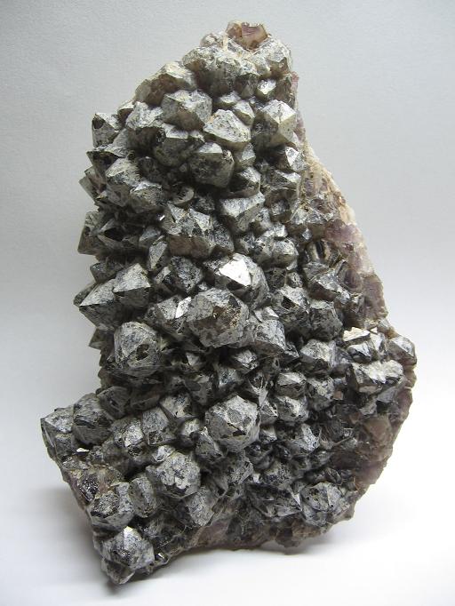 Křemen (var. Záhněda)