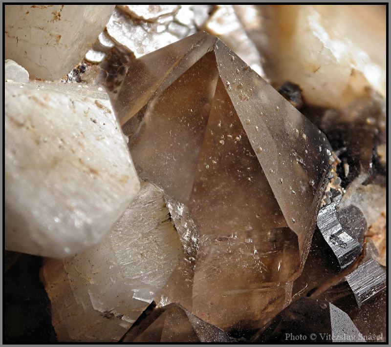 Křemen (var. Záhněda)