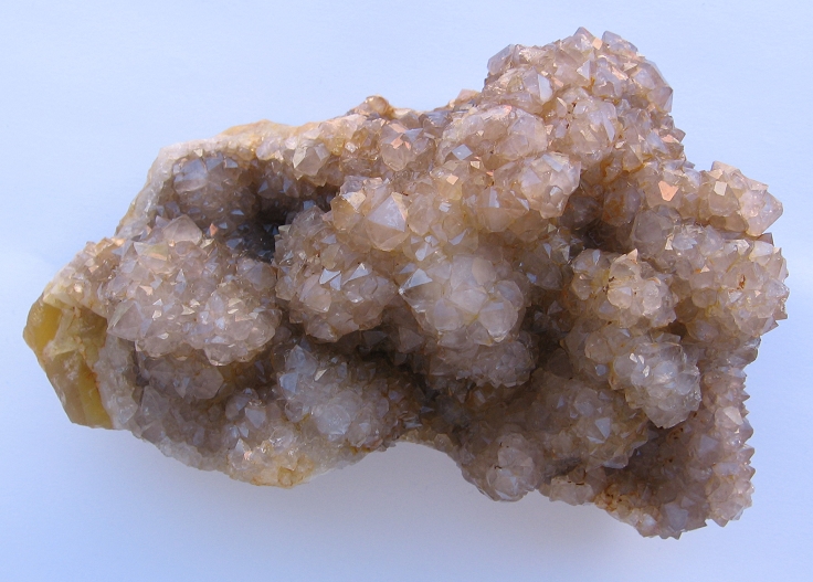 Křemen (var. Záhněda)