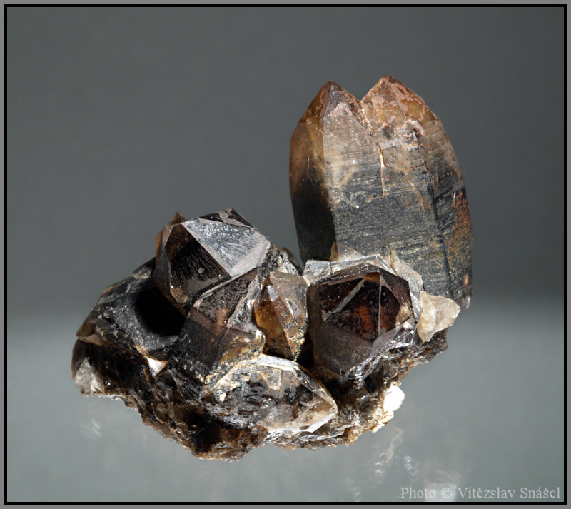 Křemen (var. Záhněda)