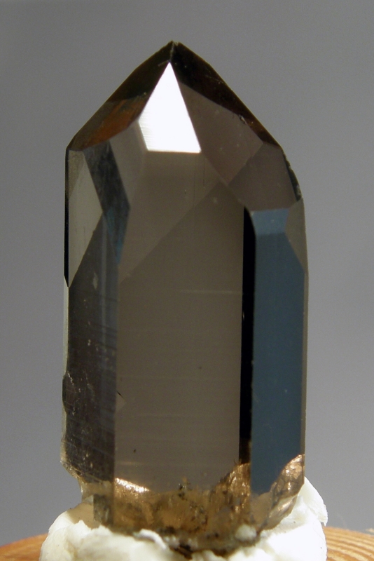 Křemen (var. Záhněda)