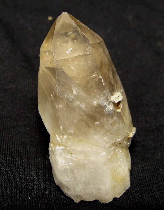 Křemen (var. Záhněda)